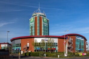 Exterior - Holiday Inn Birmingham North - Cannock by IHG (Cannock)