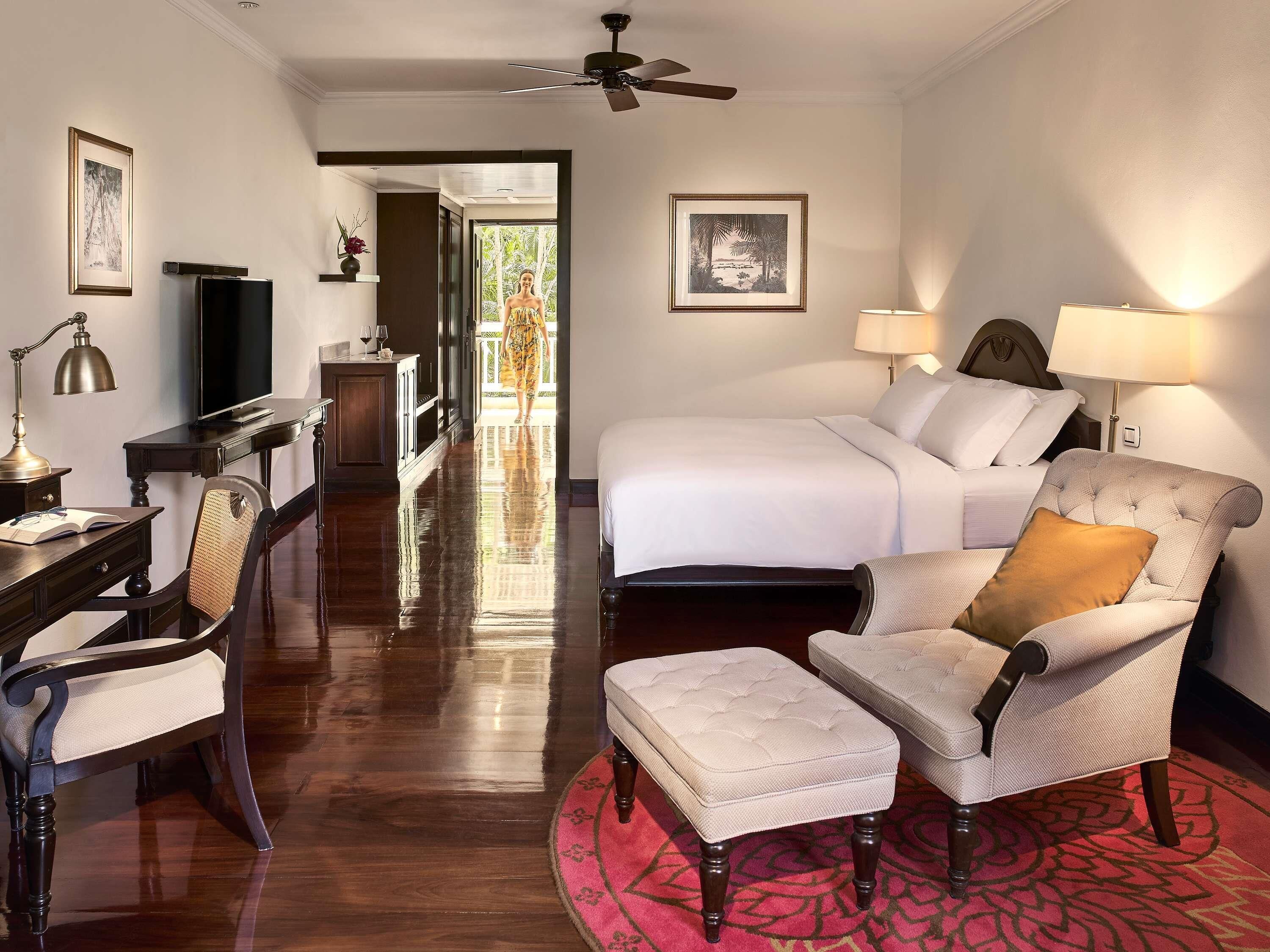 Superior kamer, 1 kingsize bed, balkon | Luxe beddengoed, donsdekens, een minibar, een kluis op de kamer