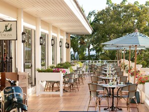 4 restaurants, breakfast, lunch, dinner served; international cuisine - Sofitel Krabi Phokeethra Golf & Spa Resort (Krabi)