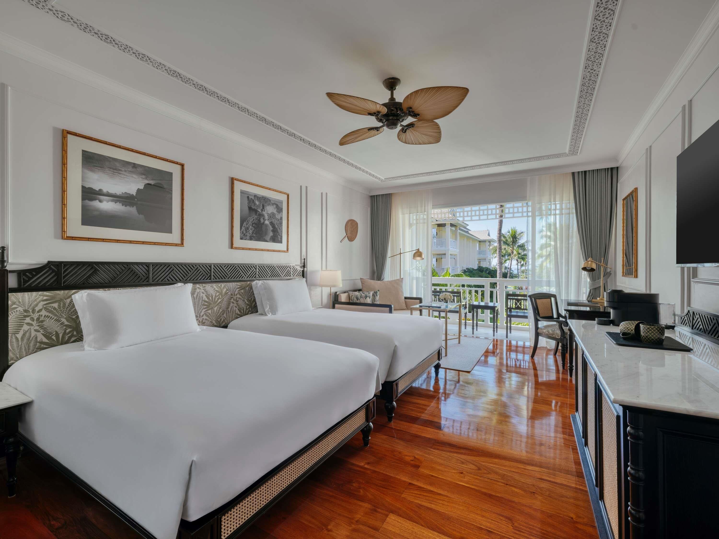 Enkeltrom – signature, 2 enkeltsenger, balkong | Sengetøy av topp kvalitet, dundyner, minibar og safe på rommet