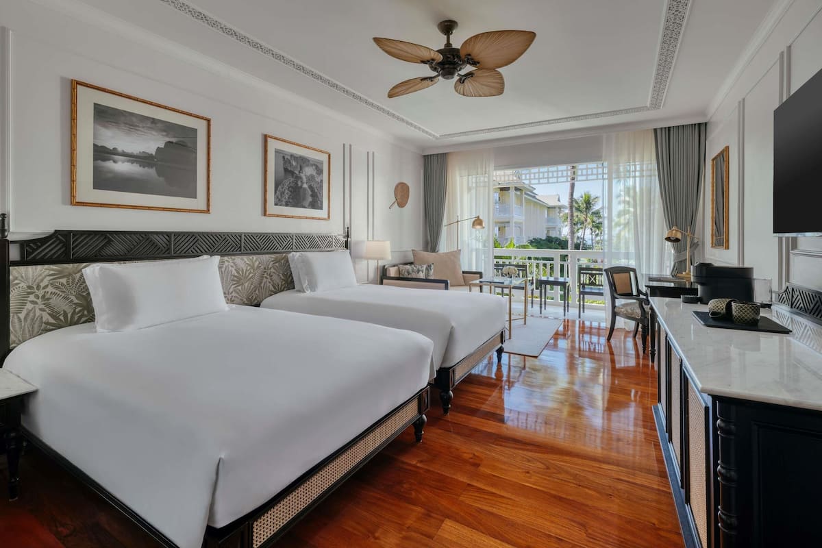 Signature Single Room, 2 Twin Beds, Balcony | Premium bedding, down comforters, minibar, in-room safe