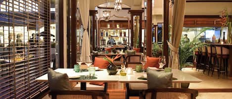 4 Restaurants, FrĂŒhstĂŒck, Mittagessen, Abendessen, internationale KĂŒche