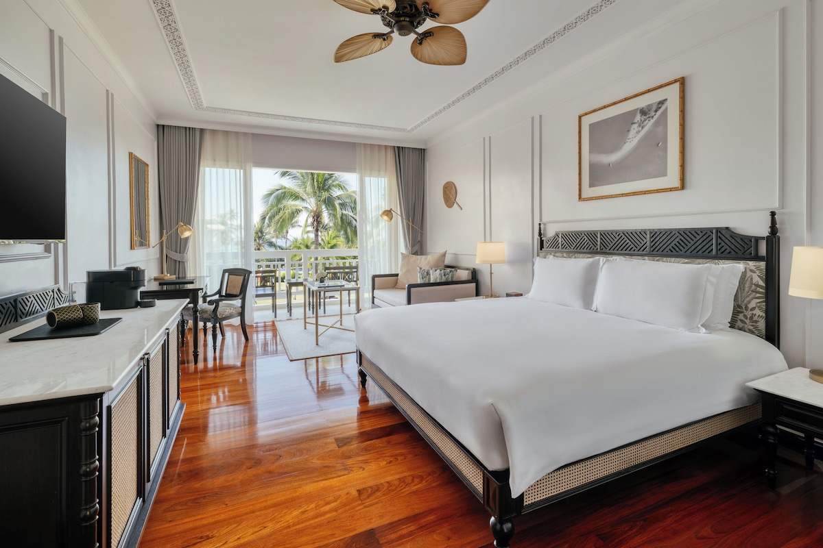 Signature eenpersoonskamer, 1 kingsize bed | Luxe beddengoed, donsdekens, een minibar, een kluis op de kamer