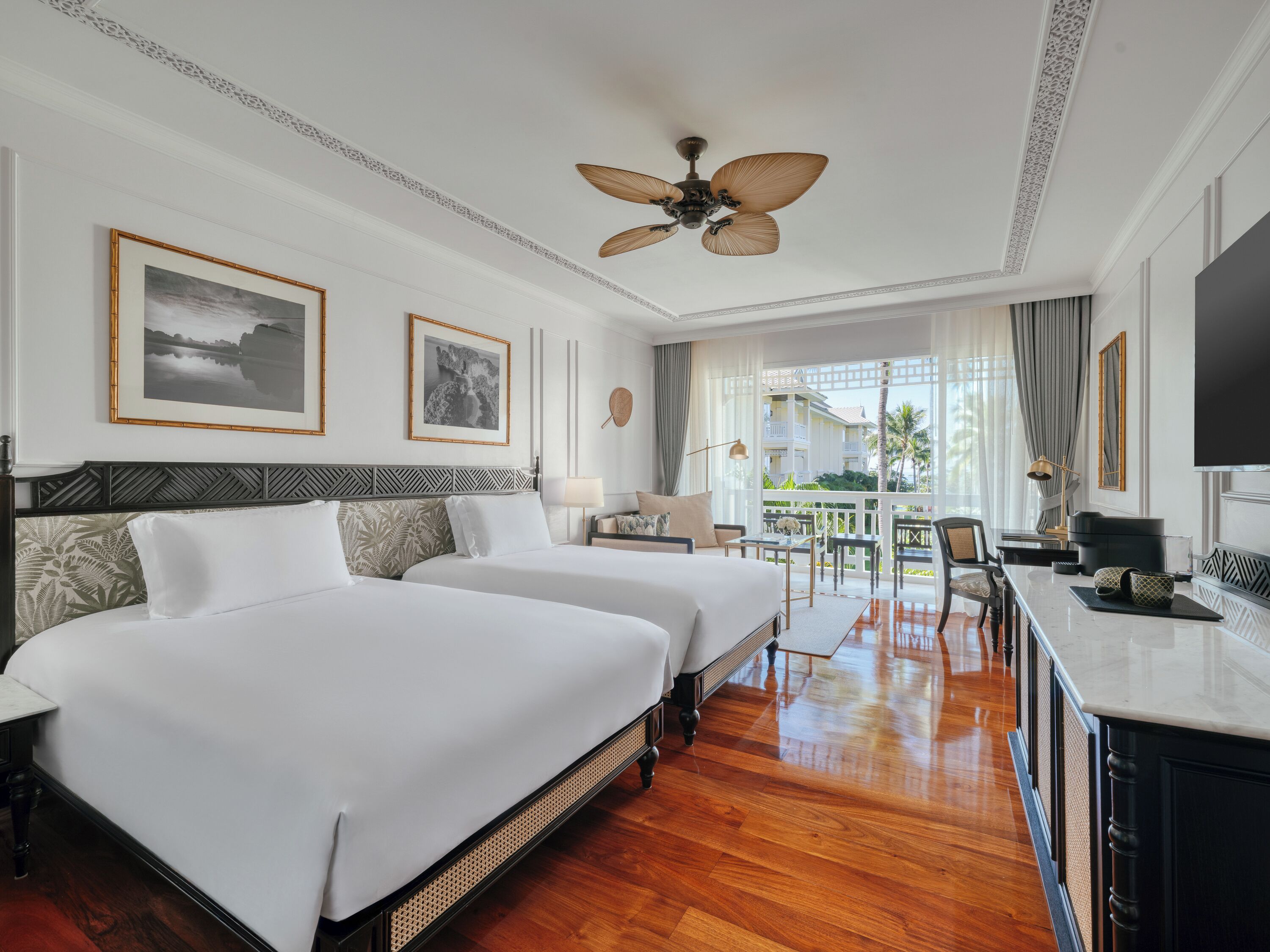 Signature Single Room, 2 Katil Bujang (Single), Balcony | Peralatan tempat tidur premium, gebar bulu kapas, bar mini 