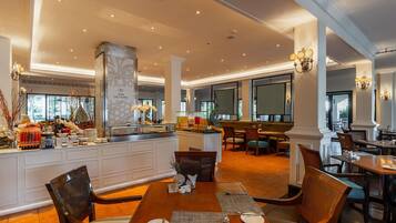 Daily buffet breakfast (THB 1000 per person)