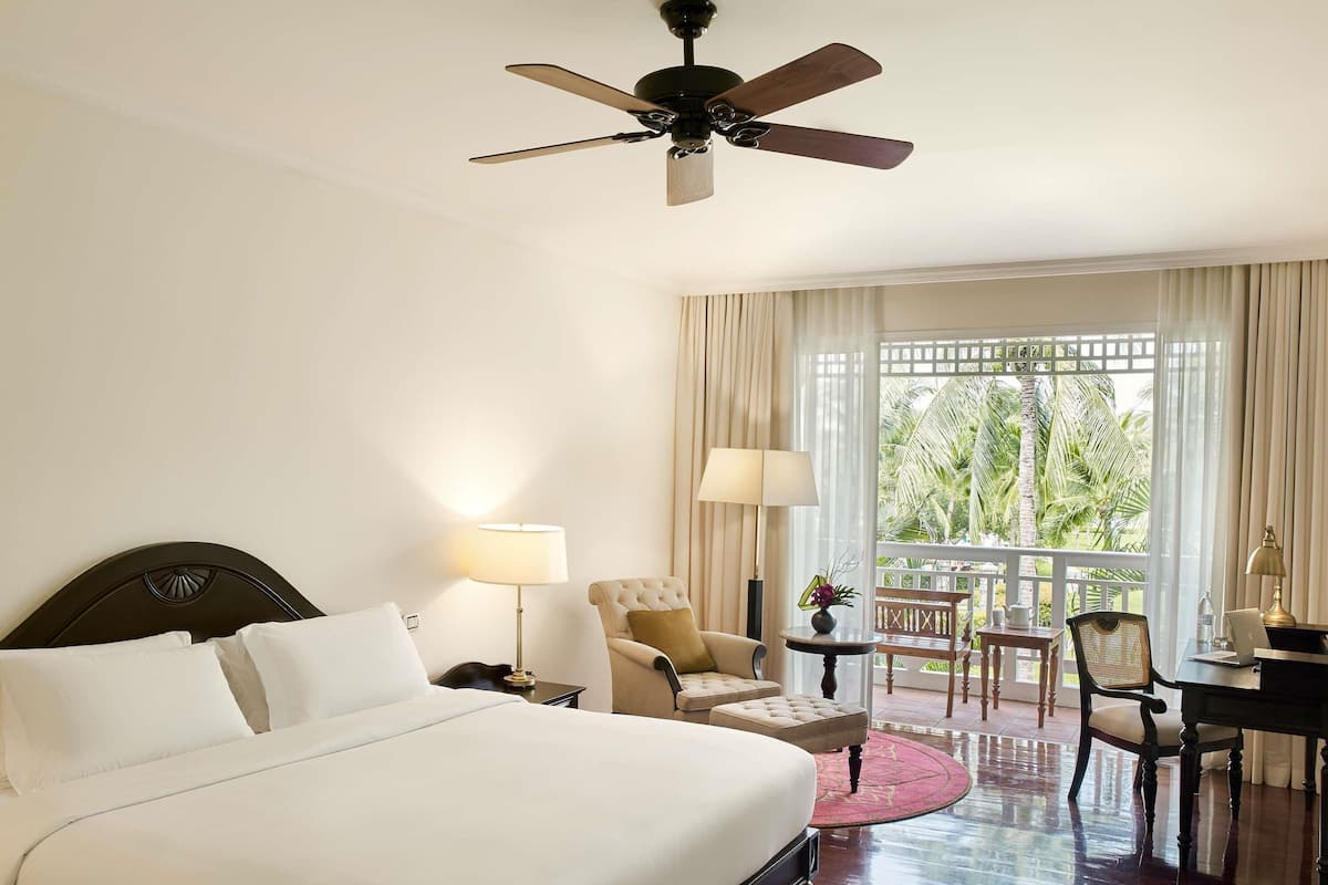 Superior-Zimmer, 1 King-Bett, Balkon | 1 Schlafzimmer, hochwertige Bettwaren, Daunenbettdecken, Minibar