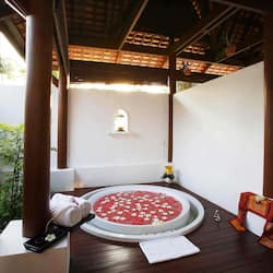 Hot tub, Turkish bath/hammam, body treatments, aromatherapy