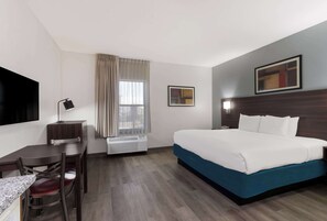 Efficiency, 1 King Bed, Non Smoking