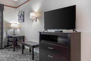 Colchones con pillow-top, escritorio y espacio para trabajar con laptop