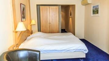 Superior Double Room | In-room safe, blackout drapes, free WiFi, bed sheets