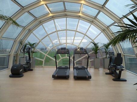 Gym. MajesticHouse Conference & Restaurant