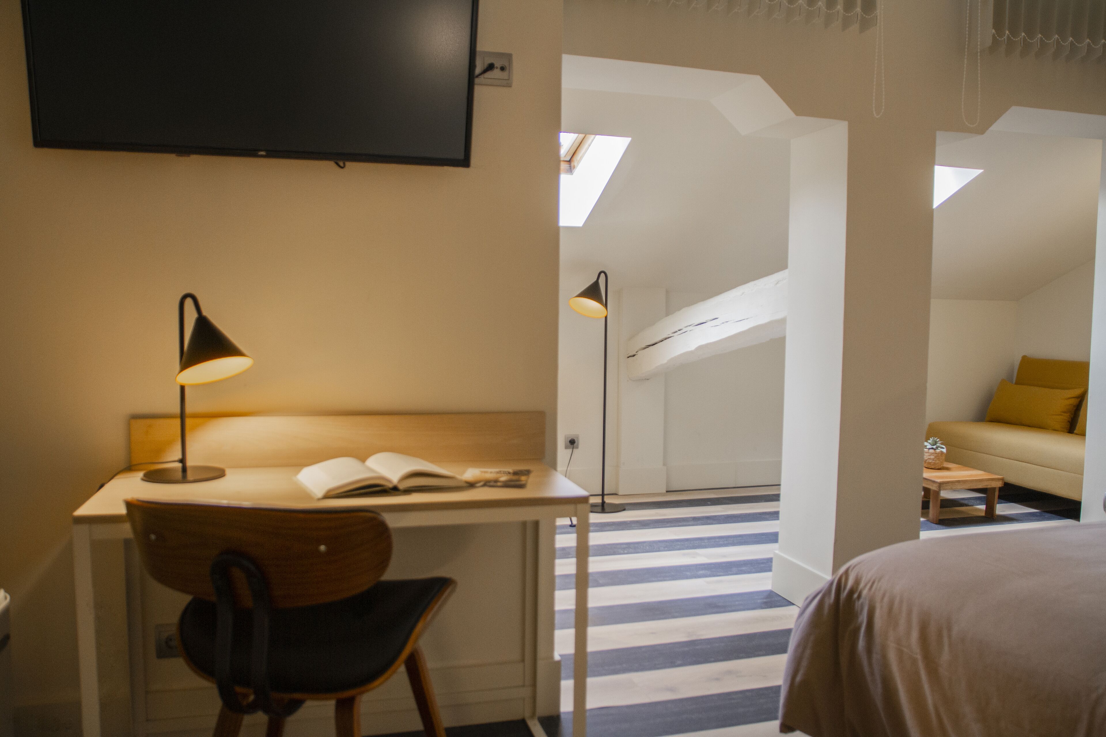 superior deluxe room | desk, soundproofing, free wifi, bed sheets