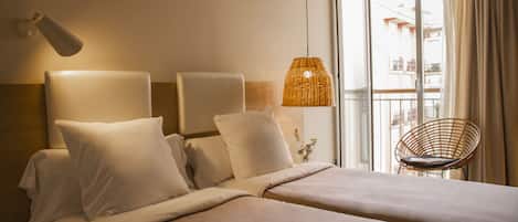 Standard Room | 1 chambre, bureau, systĂšme dâinsonorisation, accĂšs au Wi-Fi (inclus)