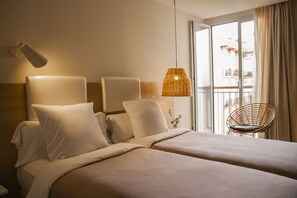 Standard Room | Desk, soundproofing, free WiFi, bed sheets - room Select Bilbao (Bilbao)