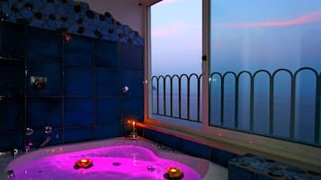 Junior-Suite, Balkon, Meerblick | Badezimmer