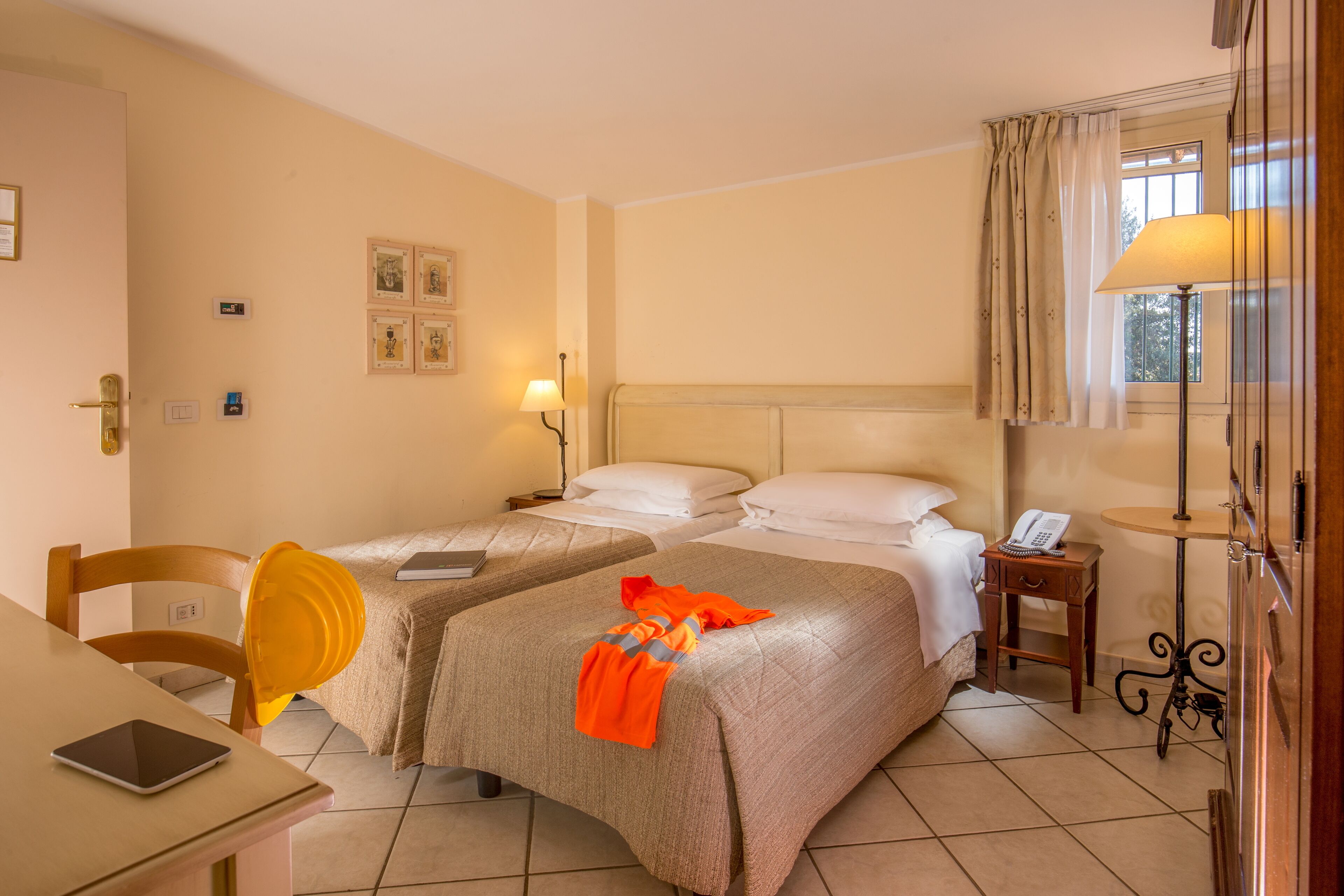 Bettwäsche aus ägyptischer Baumwolle, hochwertige Bettwaren, Minibar