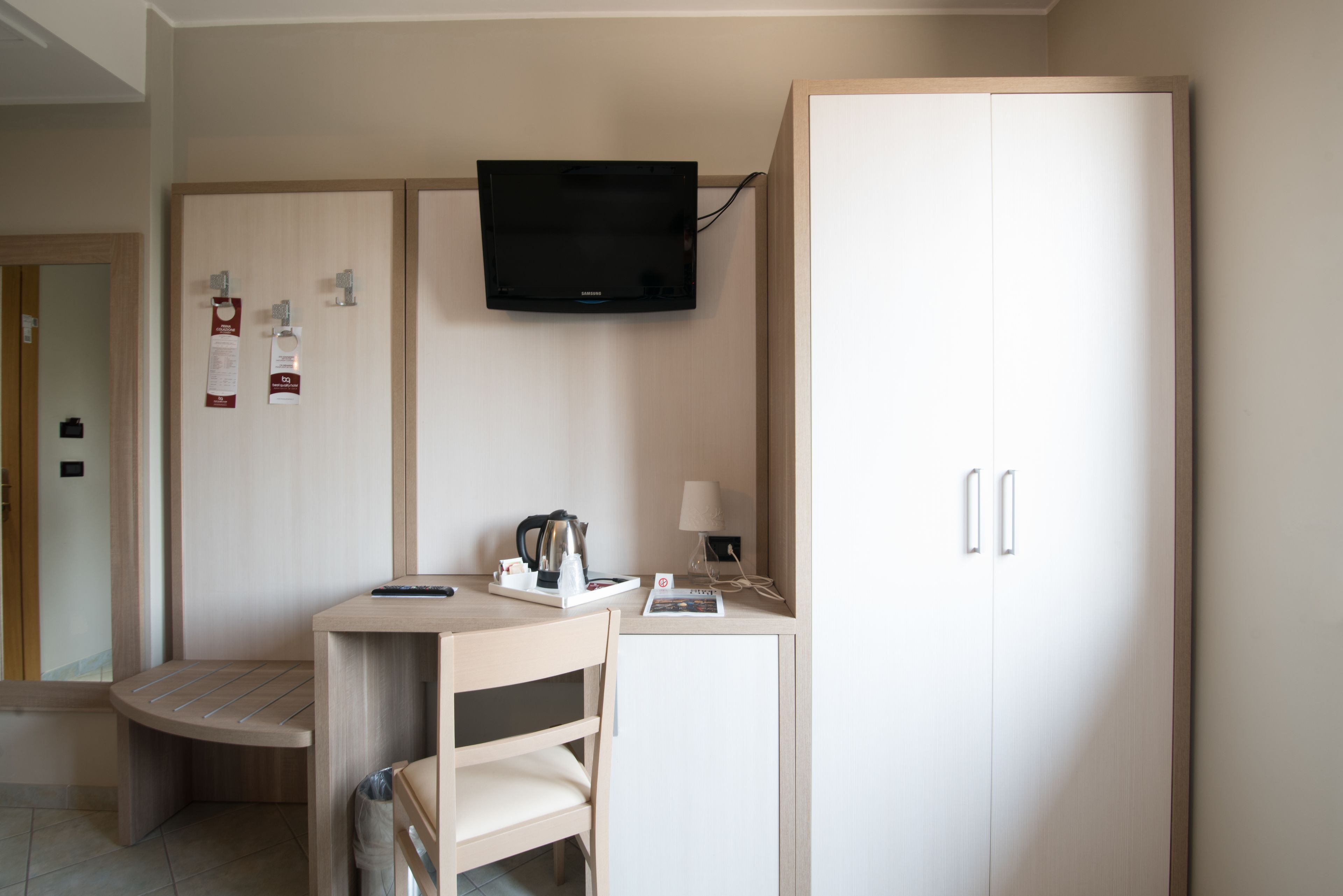 24-inch flat-screen tv with digital channels, tv