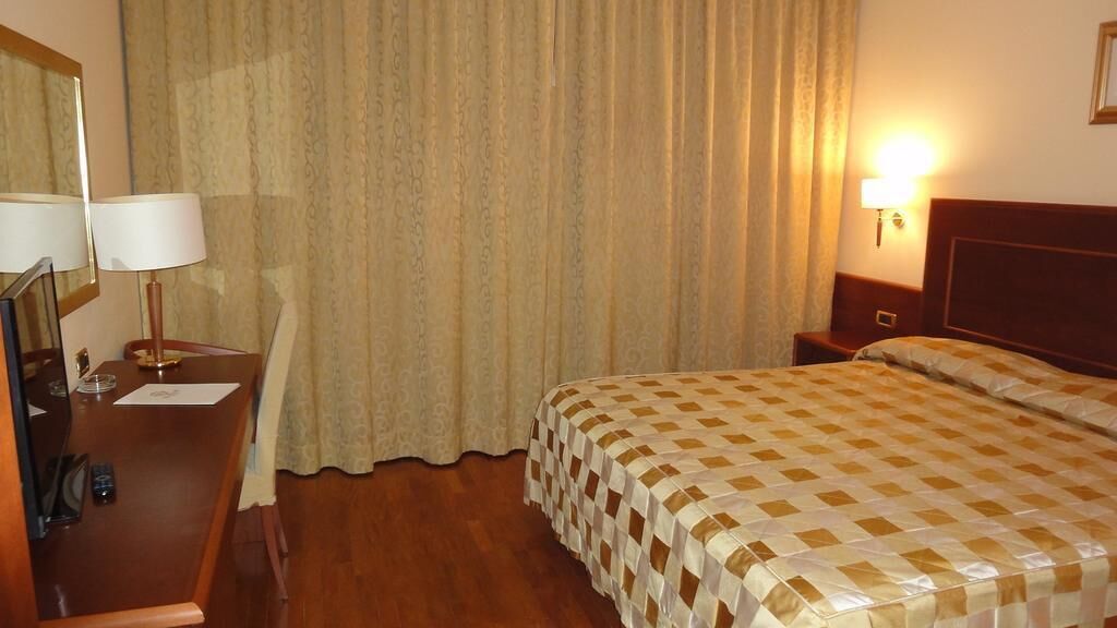 Minibar, in-room safe, desk, blackout drapes