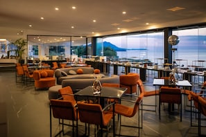 Petit déjeuner anglais servi tous les jours en supplément