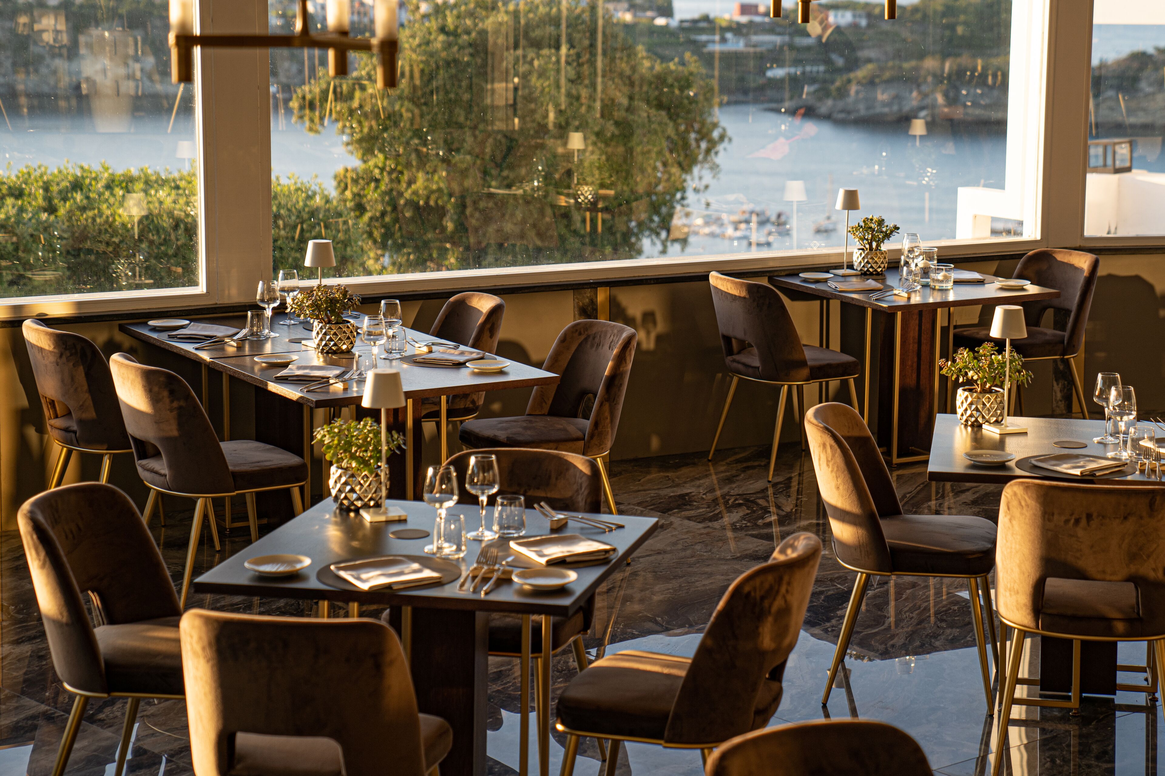 2 Restaurants; Frühstück, Mittagessen und Abendessen werden serviert