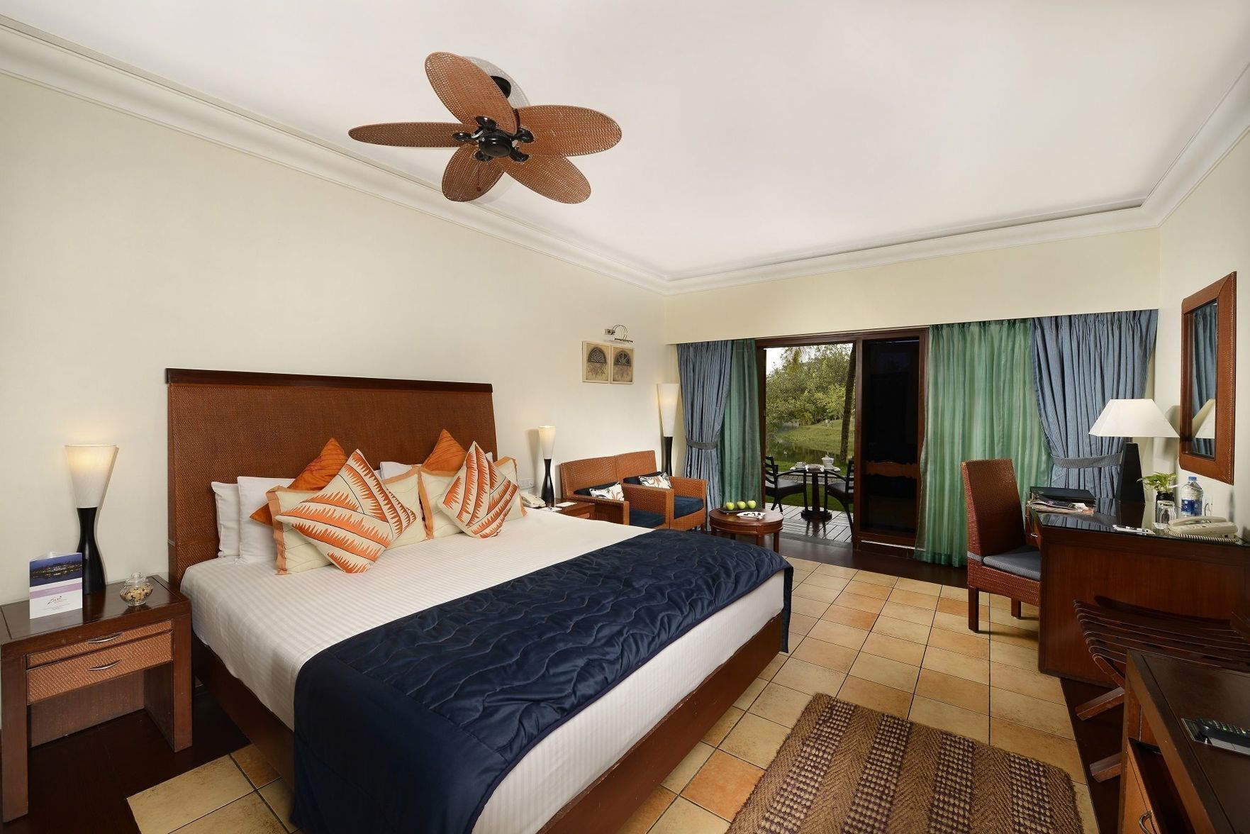 埃及棉床单、高档床上用品、Select Comfort 床、迷你吧