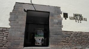 Property entrance - Hotel Garcilaso II (Cusco)