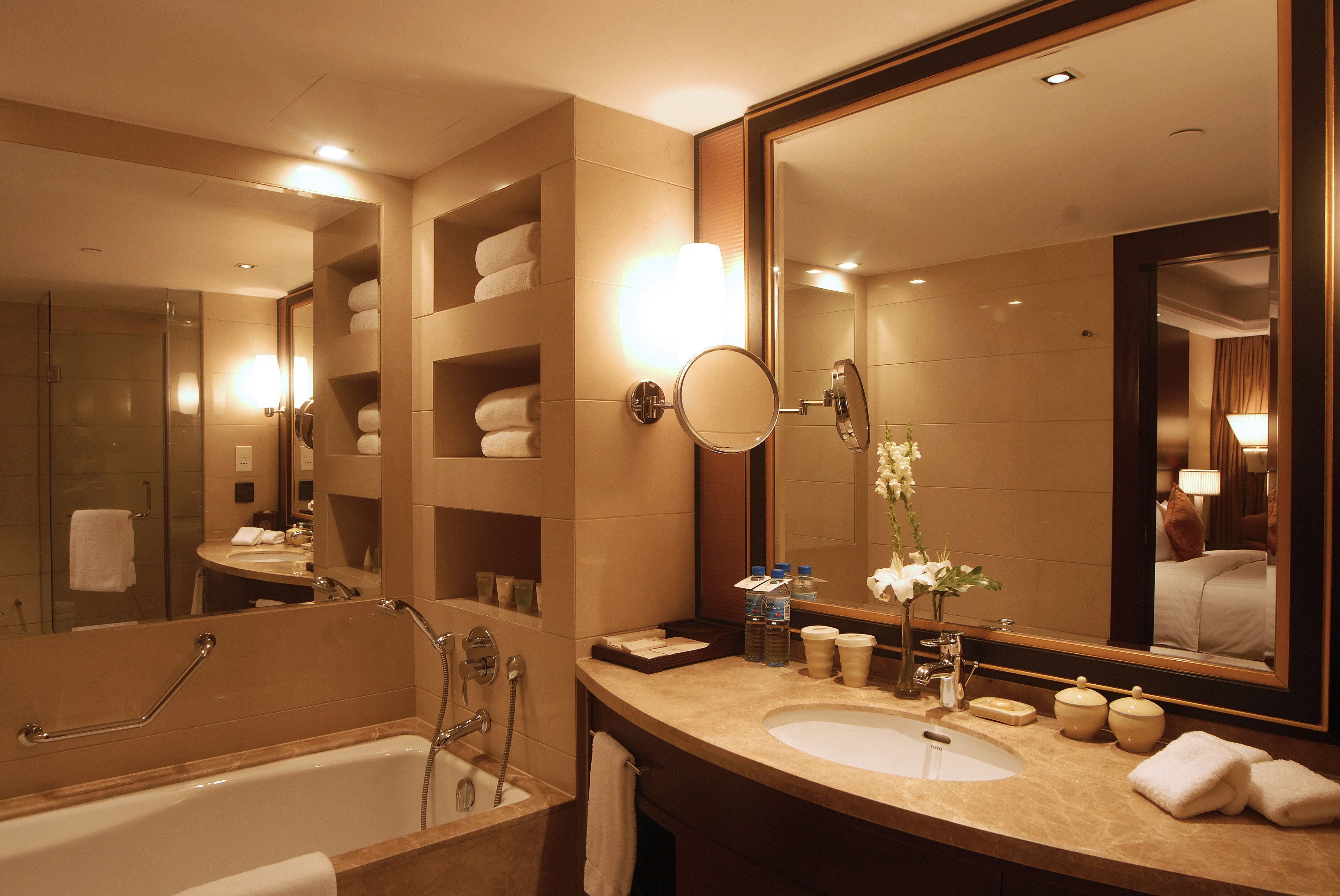 separate bathtub and shower, deep-soaking bathtub, rainfall showerhead