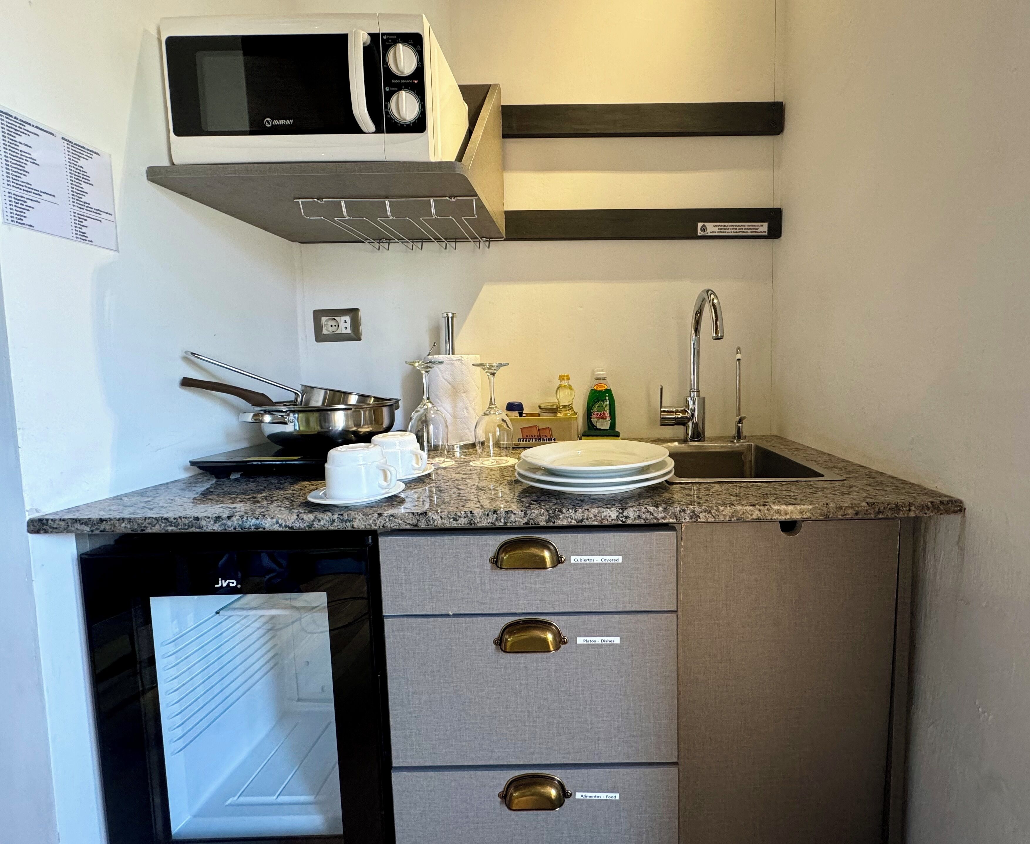 electric kettle, griddle, paper towels