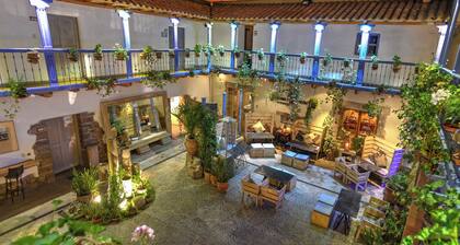 ARQUEOLOGO EXCLUSIVE SELECTION - Casa Peralta