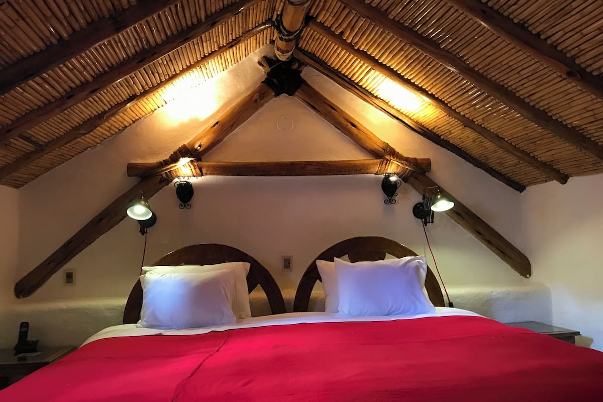 Dúplex, 1 cama de matrimonio | 1 dormitorio, ropa de cama de alta calidad, edredones de plumas