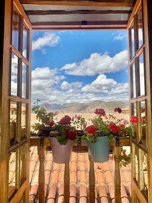 Design Room, Multiple Beds, City View | Premium bedding, down duvets, pillow-top beds, in-room safe - ARQUEOLOGO EXCLUSIVE SELECTION - Casa Peralta (Cusco)