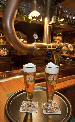 Lunsj og middag serveres, tyske retter