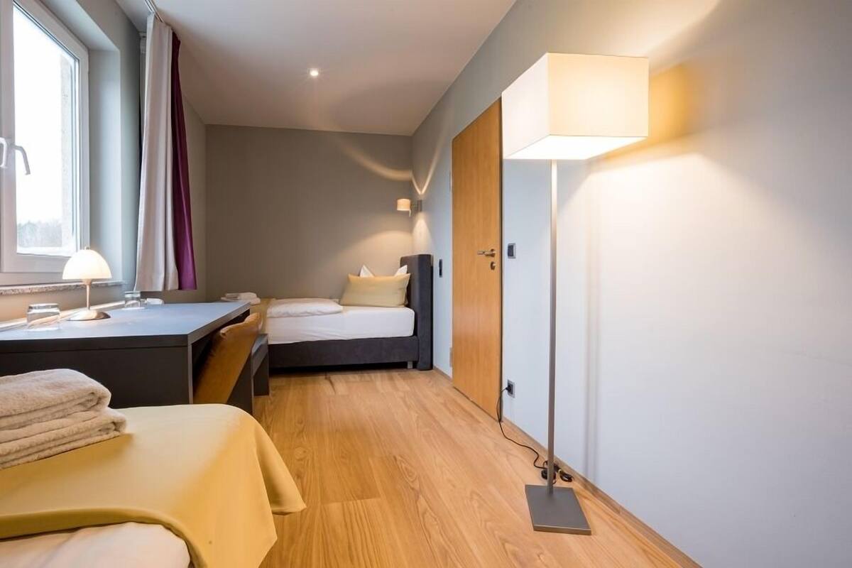 1 bedroom, hypo-allergenic bedding, minibar, in-room safe