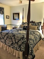 Room #6, Queen with Bathtub | Egyptian cotton sheets, pillowtop beds, individually decorated