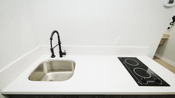 冰箱、微波炉、茶具/咖啡用具