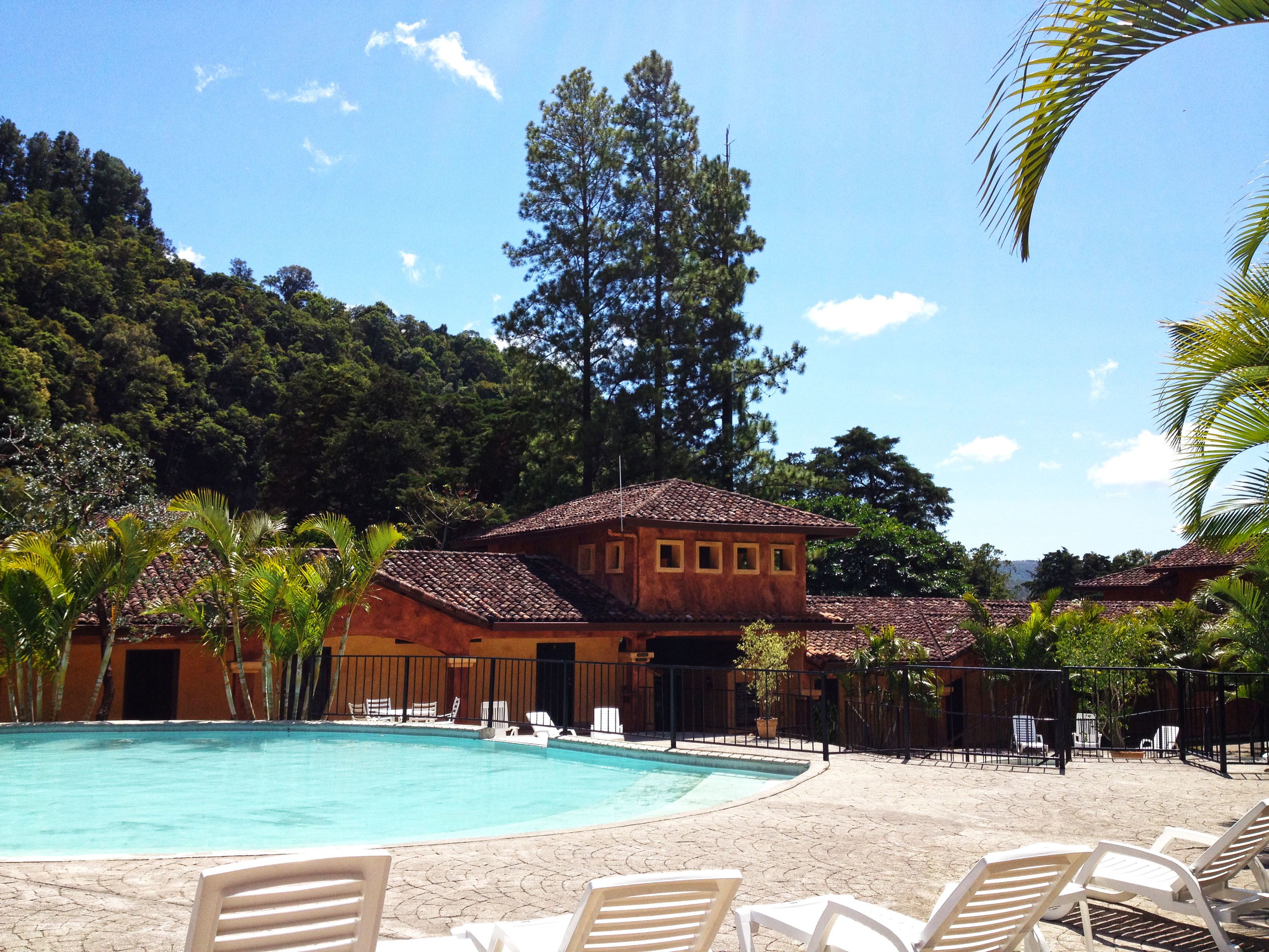 outdoor pool, open 9:00 am to 6:00 pm, pool loungers