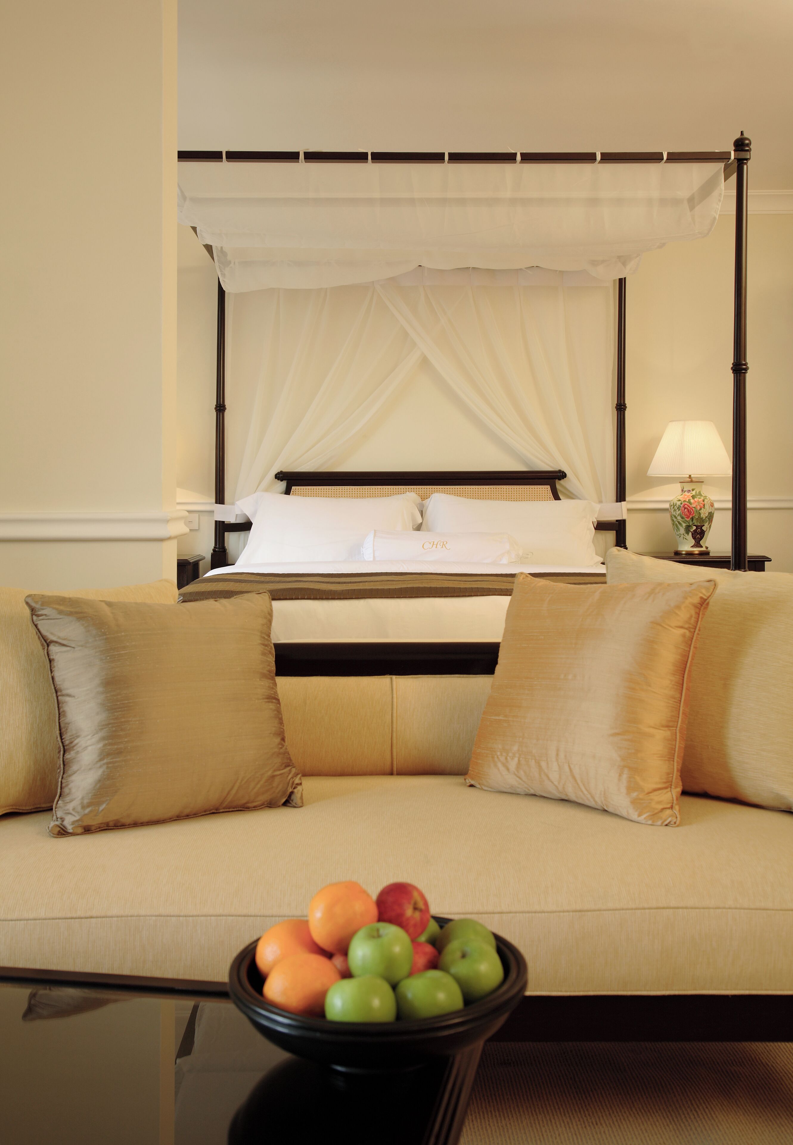 junior suite, bathtub (with balcony) | 1 bedroom, minibar, in-room safe, desk