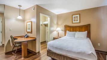 Suite, 1 Queen Bed, Non Smoking