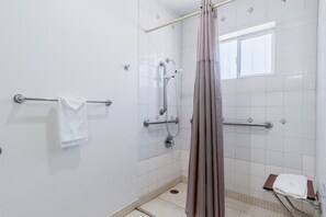 Accessible bathroom - Motel 6 Barstow, CA - Route 66 (Barstow)