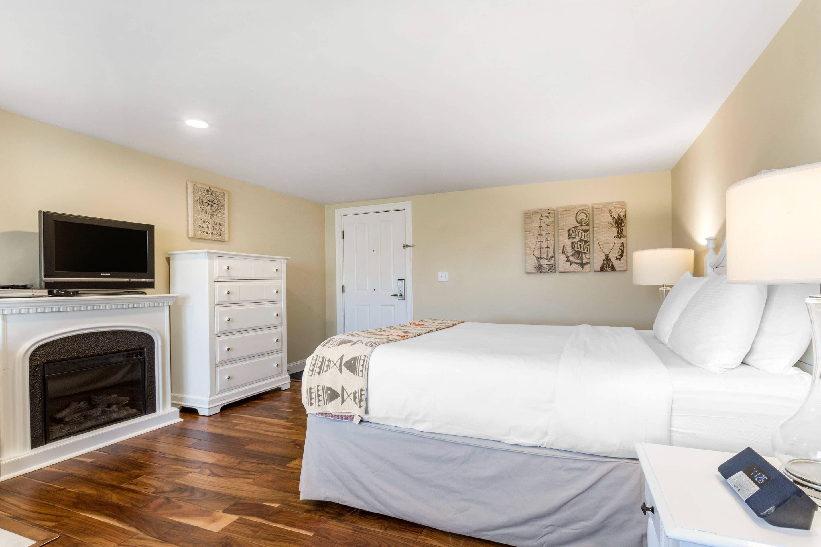 Individually decorated, individually furnished, iron/ironing board