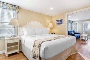 Studio Suite, 1 Bedroom, Non Smoking | Individually decorated, individually furnished, iron/ironing board - Bluegreen Vacations The Breakers Resort, an Ascend Collection Resort (Dennis Port)