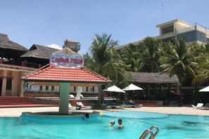 Innenpool, Außenpool