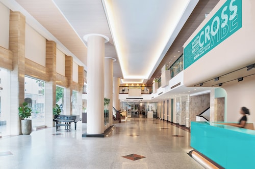 Cross Vibe Bangkok Srinakarin