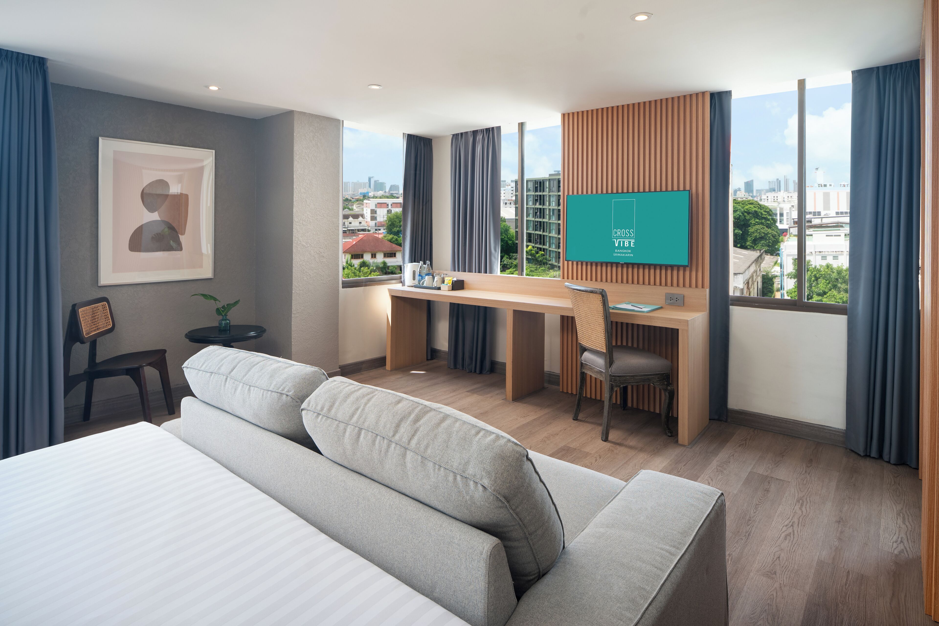 Jacuzzi Suite Room | Premium bedding, minibar, in-room safe, blackout curtains