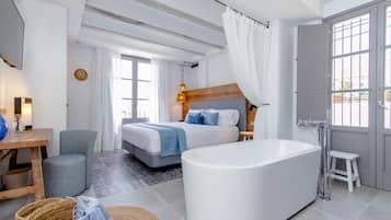 高級雙人房, 泳池景 | 1 間睡房、特厚豪華床墊、迷你吧、房內夾萬