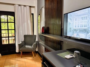 Caja de seguridad en la habitación, wifi gratis y ropa de cama 