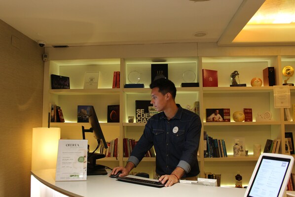 Reception - The Cook Book Gastro Boutique Hotel & Spa (Calpe)
