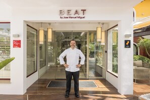 2 restaurants; breakfast, lunch and dinner served  - The Cookbook Hotel & Spa (Calpe)