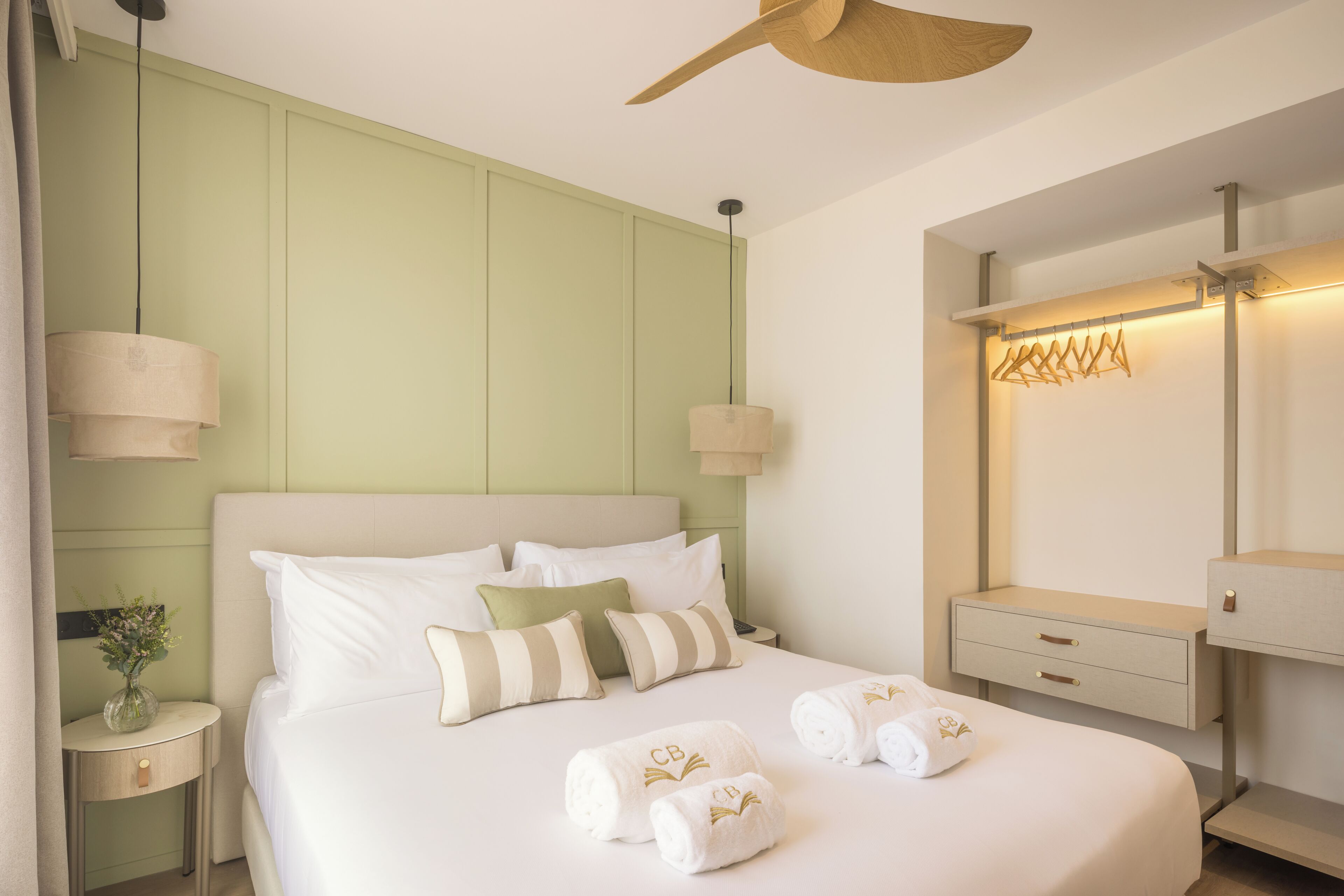 1 quarto, roupas de cama premium, frigobar, cofres nos quartos