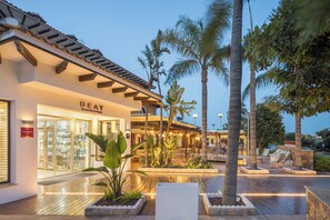 2 restaurants; breakfast, lunch and dinner served  - The Cook Book Gastro Boutique Hotel & Spa (Calpe)